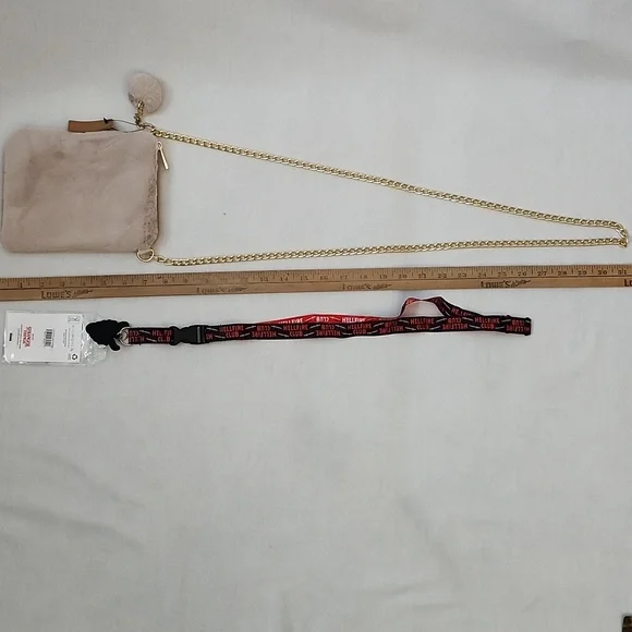 Stranger Things "Hellfire Club" Card Holder & Laynard Set with Brown Furry Bag - Picture 13 of 16